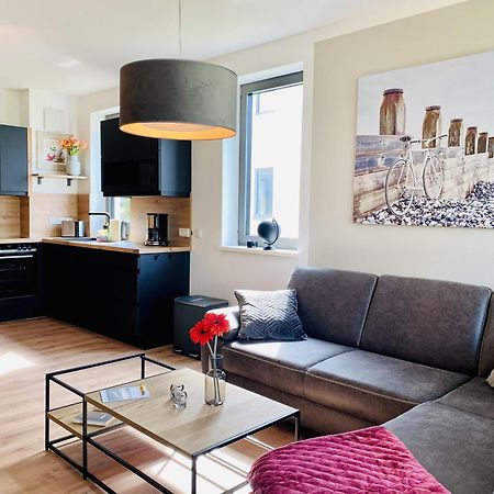 Ferienwohnung Auszeit In Den Parkvillen Carlota Und Candela Baabe Bagian luar foto